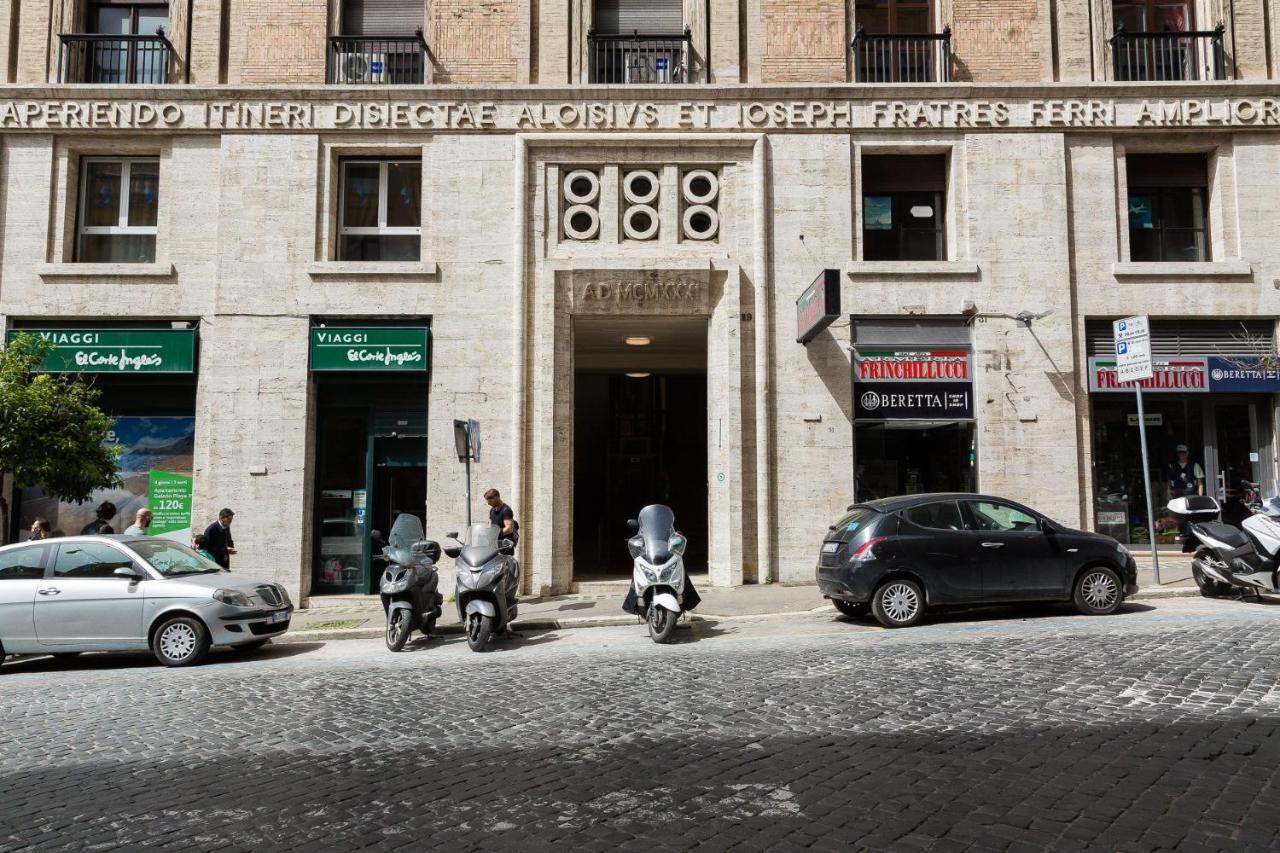 Spa Apartment Via Barberini Rome Extérieur photo