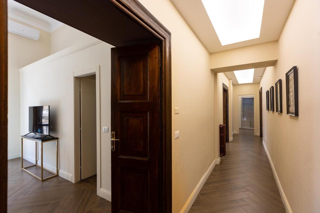 Spa Apartment Via Barberini Rome Extérieur photo