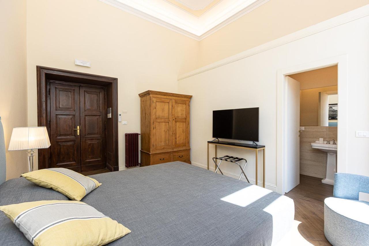 Spa Apartment Via Barberini Rome Extérieur photo