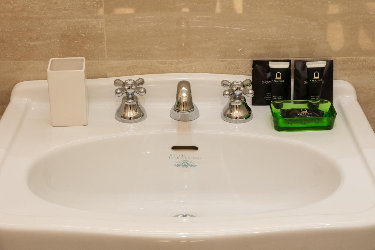 Spa Apartment Via Barberini Rome Extérieur photo