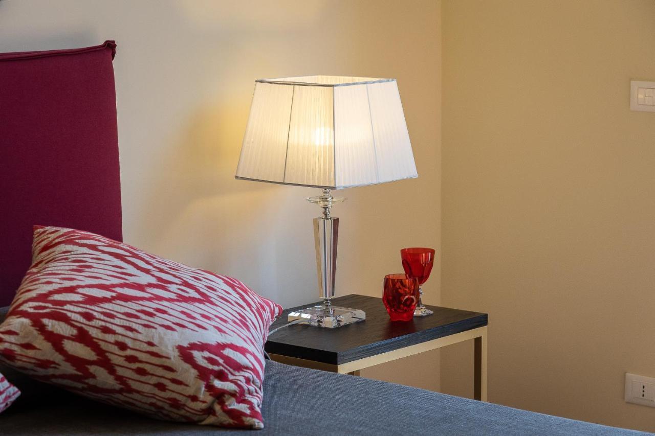 Spa Apartment Via Barberini Rome Extérieur photo