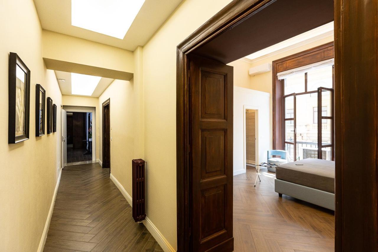 Spa Apartment Via Barberini Rome Extérieur photo
