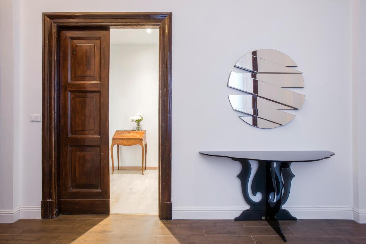 Spa Apartment Via Barberini Rome Extérieur photo